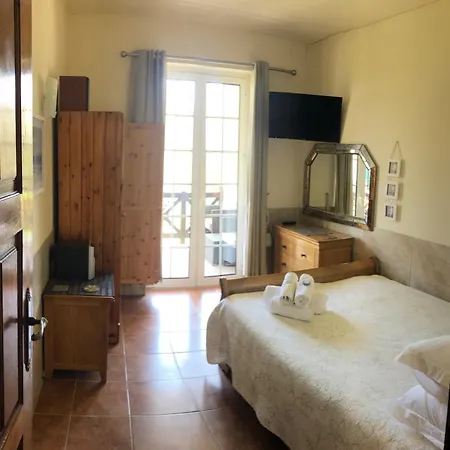 Old Village Beautiful 3 Bed Townhouse Ferienhaus *