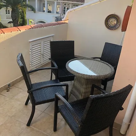 Ferienhaus Old Village Beautiful 3 Bed Townhouse *