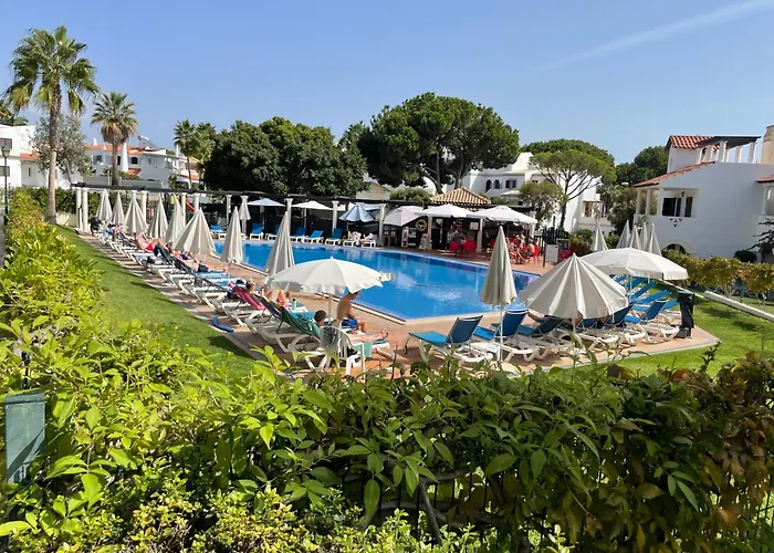 Old Village Beautiful 3 Bed Townhouse *